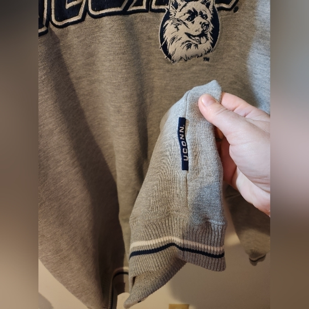 RARE 90s UCONN Huskies Lee Pullover Sweater - Picture 9 of 9